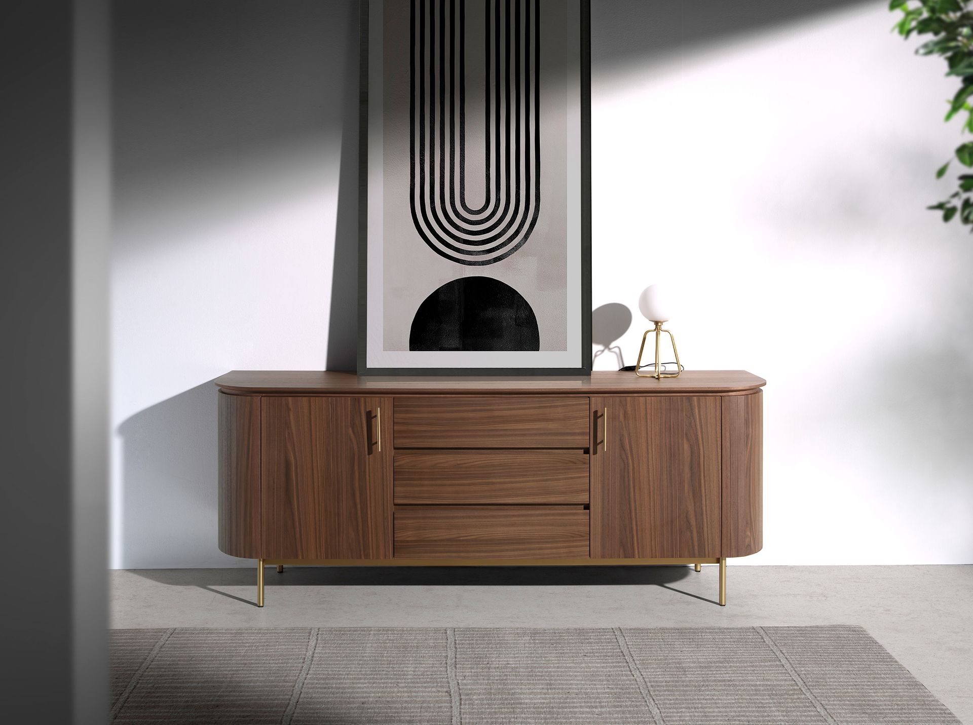 Credenza noce e acciaio dorato lucido