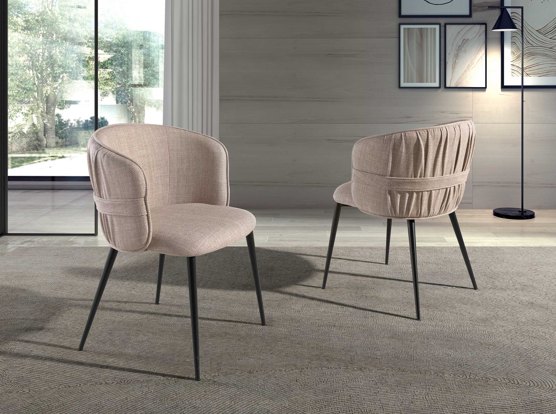 Sedia in tessuto marrone