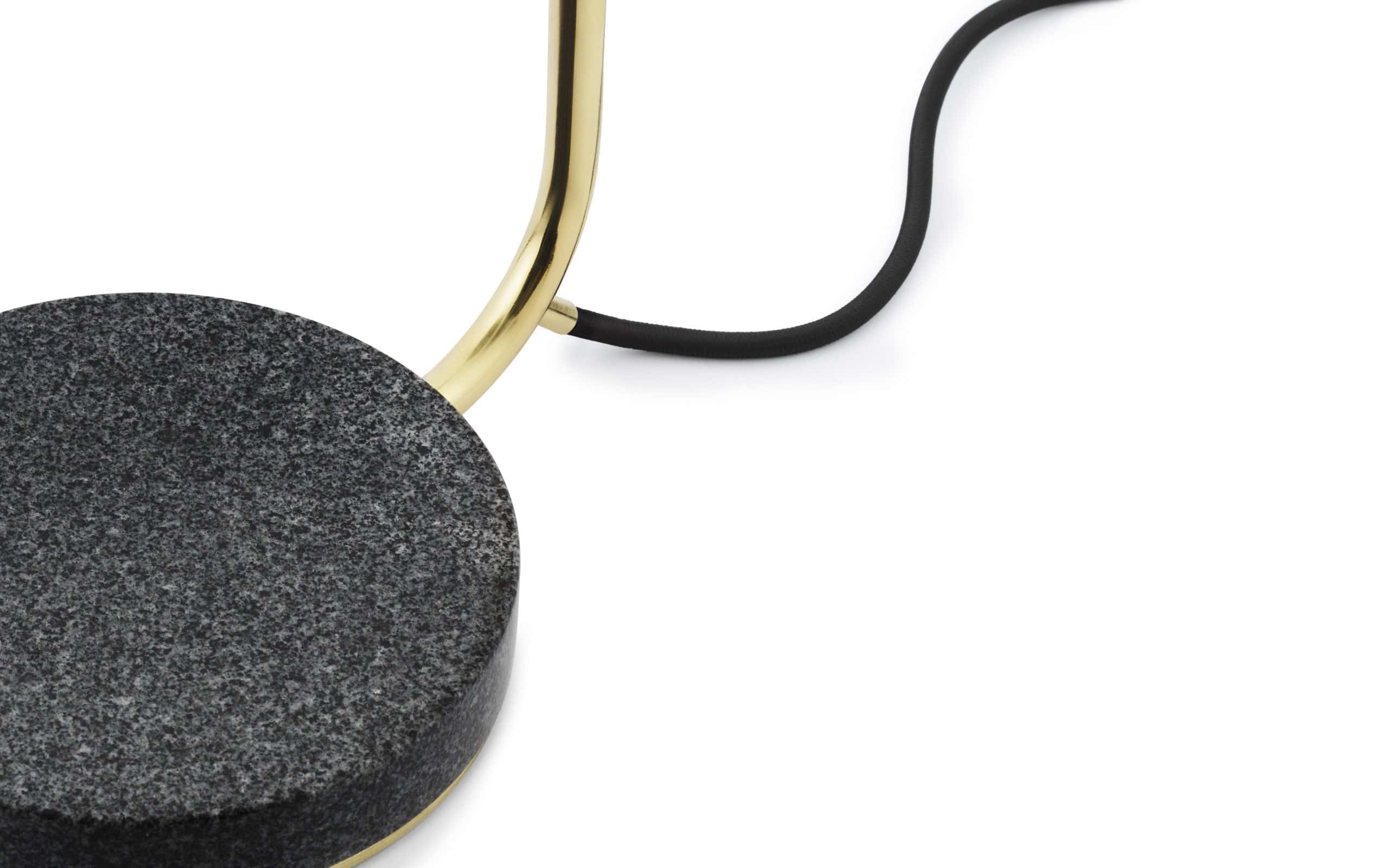 502016_Normann_Copenhagen_Grant_Table_Lamp_Brass_03.jpg