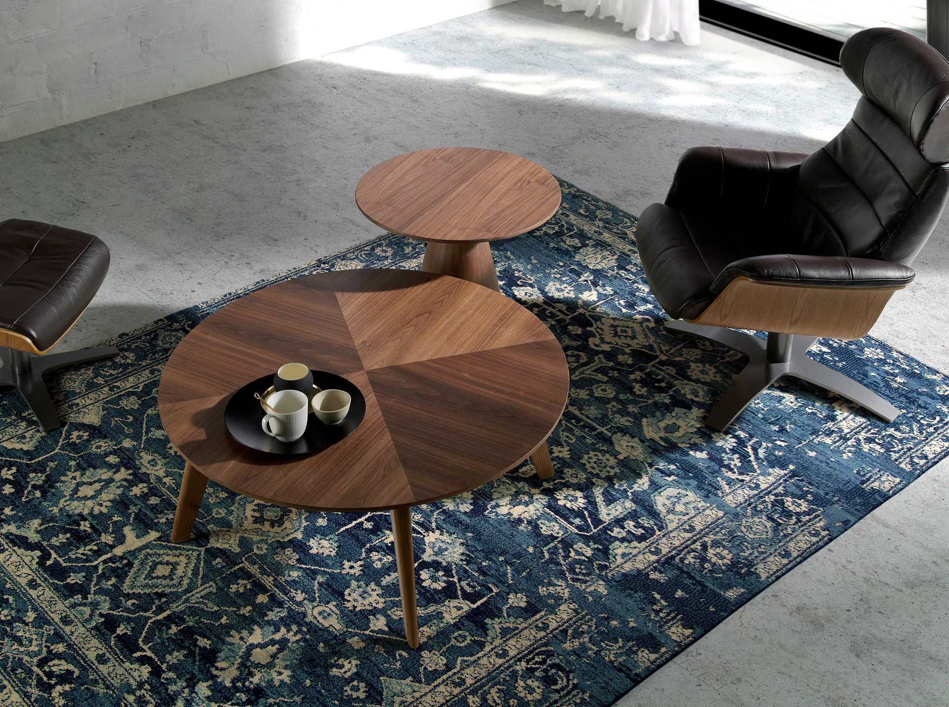 Pouf in pelle marrone cioccolato