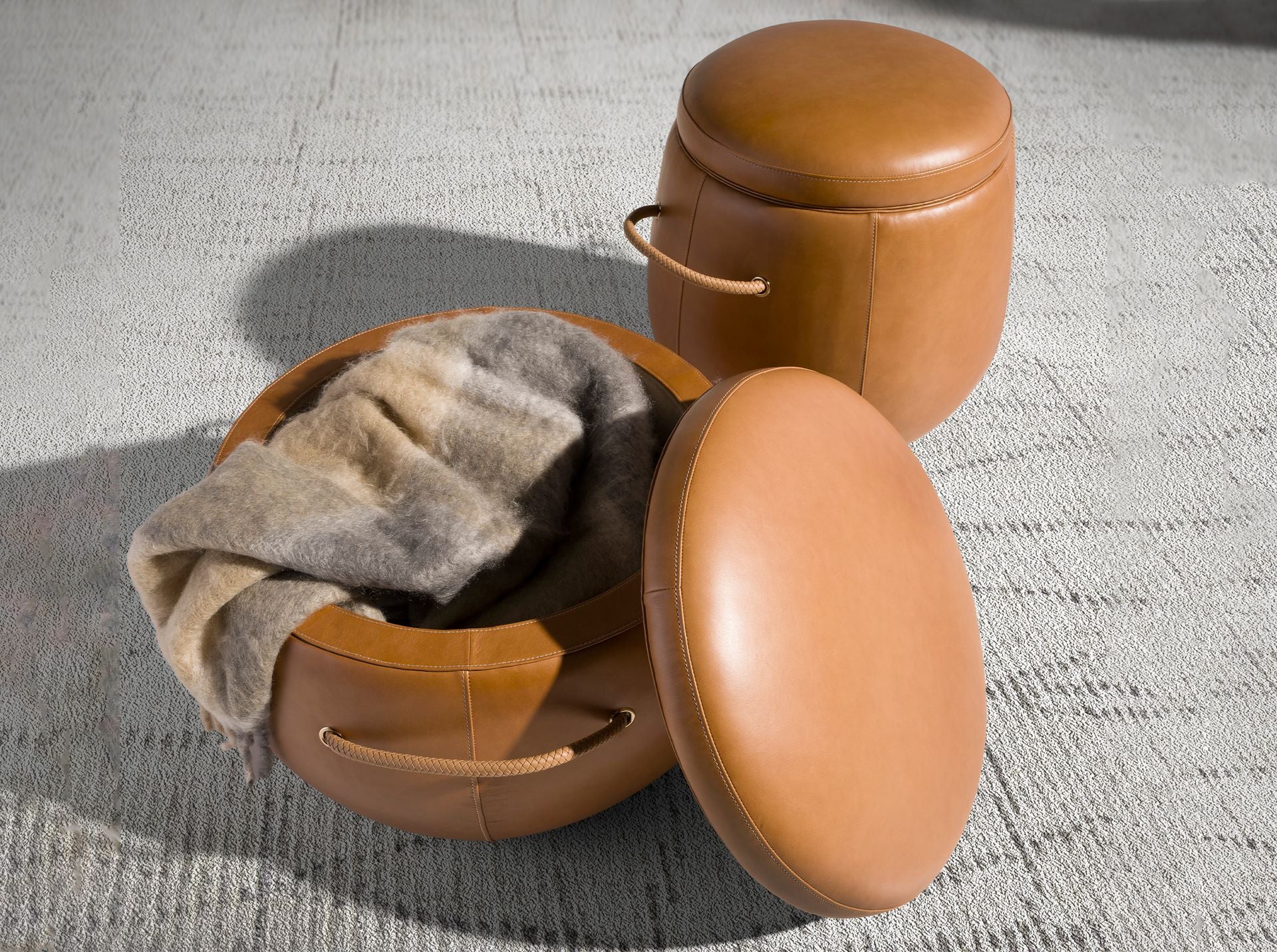 Pouf in pelle di cammello