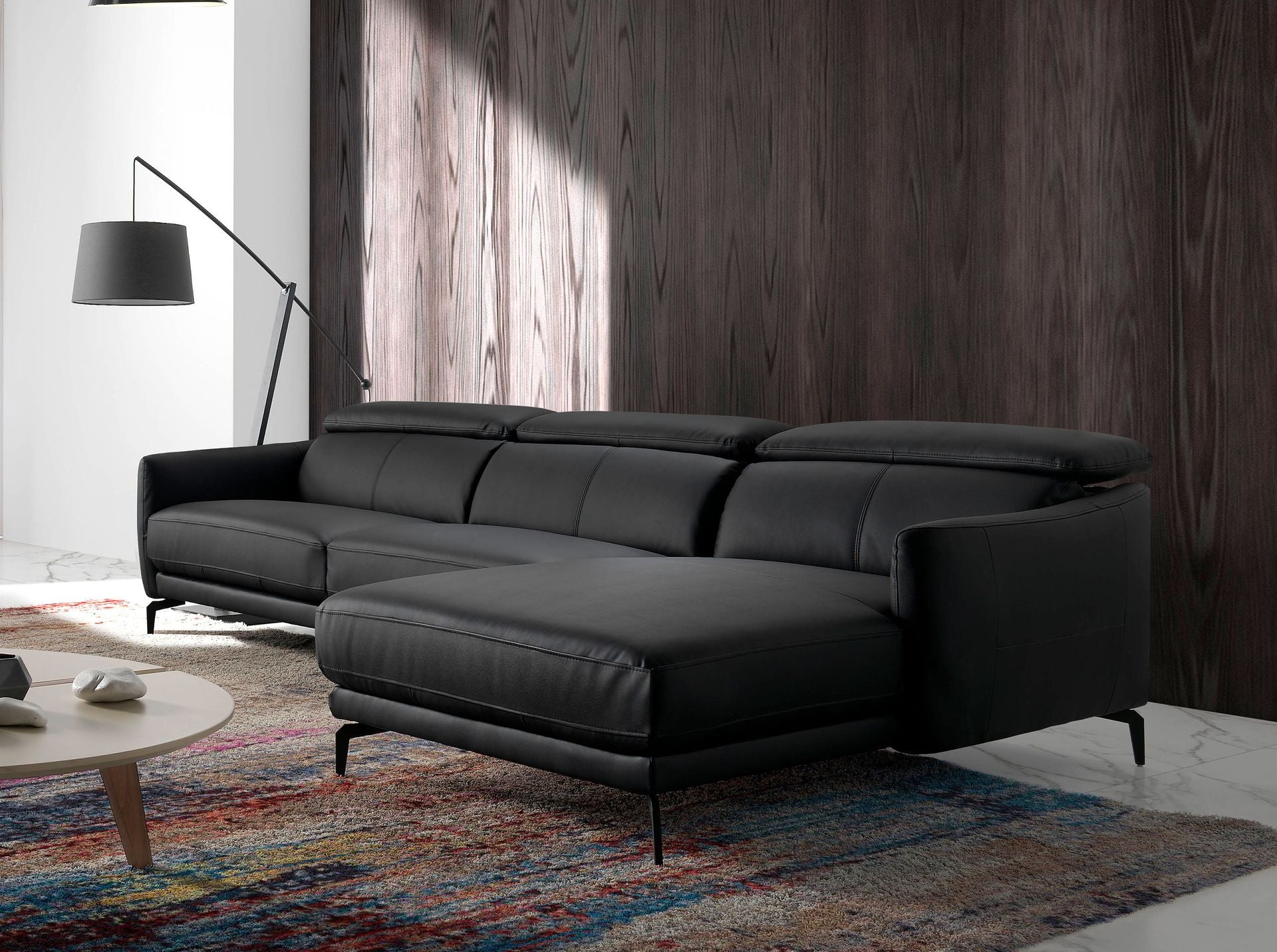 Divano chaise longue destro in pelle nera