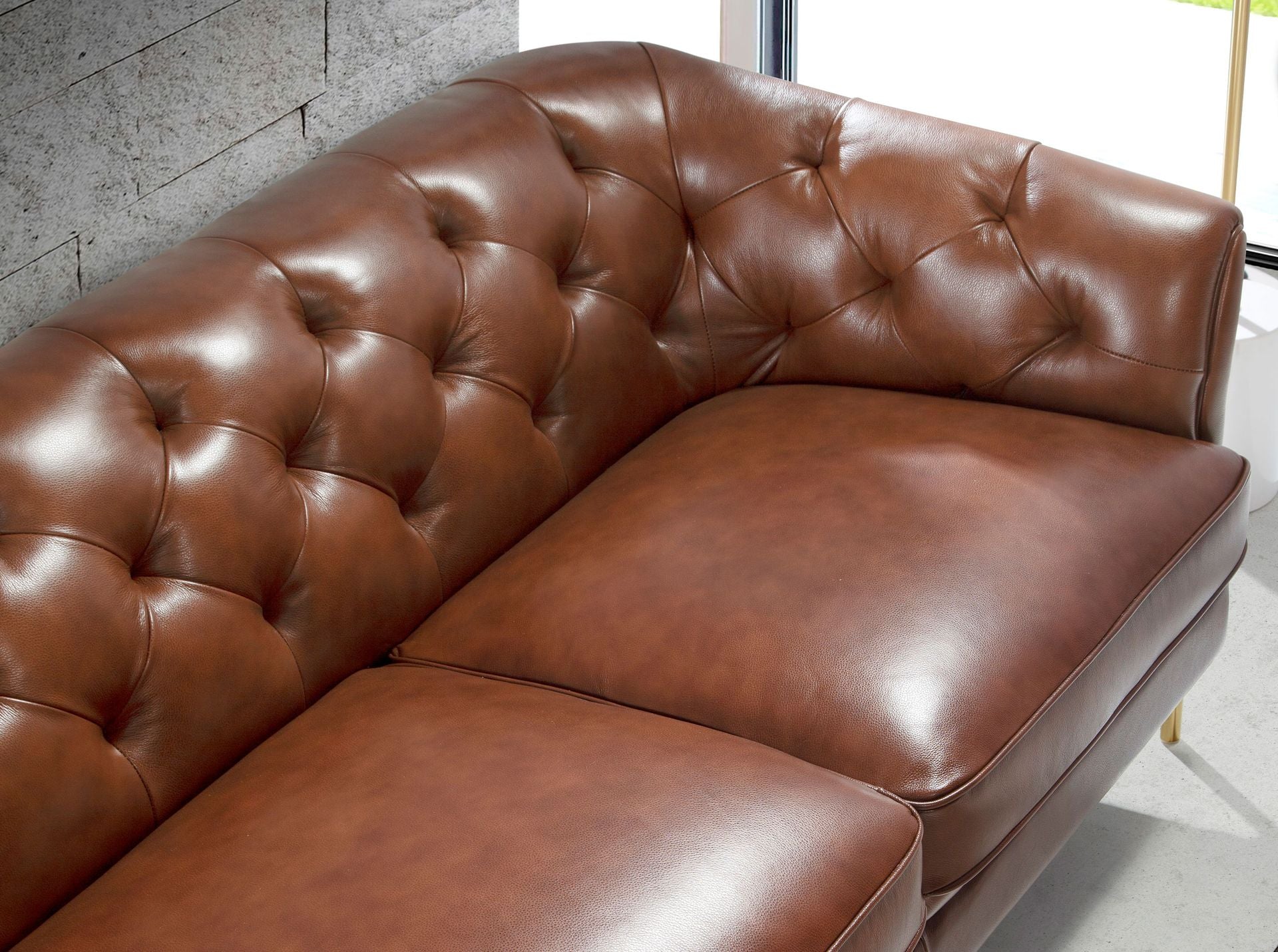 Divano Chester a 3 posti in pelle marrone cognac