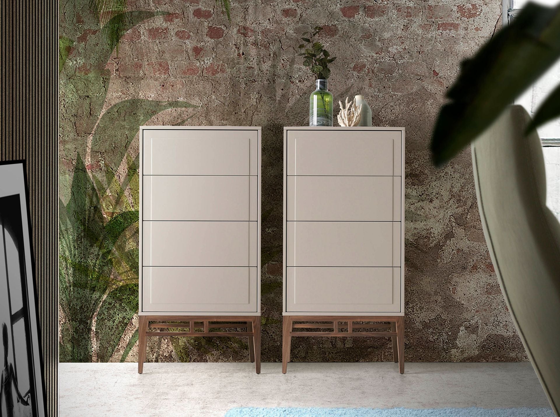 Chiffoniera in legno beige e noce