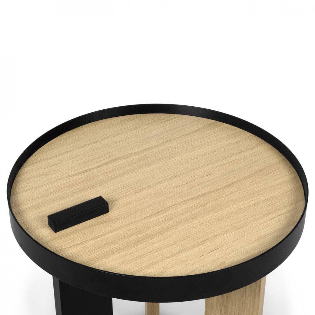 9003.628085-bruno_50-side_table-oak-pure_black-detail_1