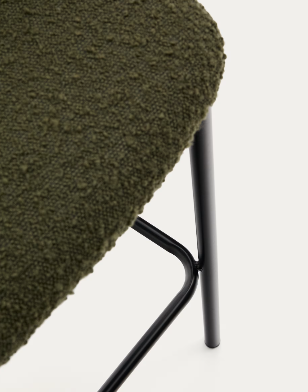 Sgabello Ciselia in shearling verde e acciaio nero altezza 75 cm FSC