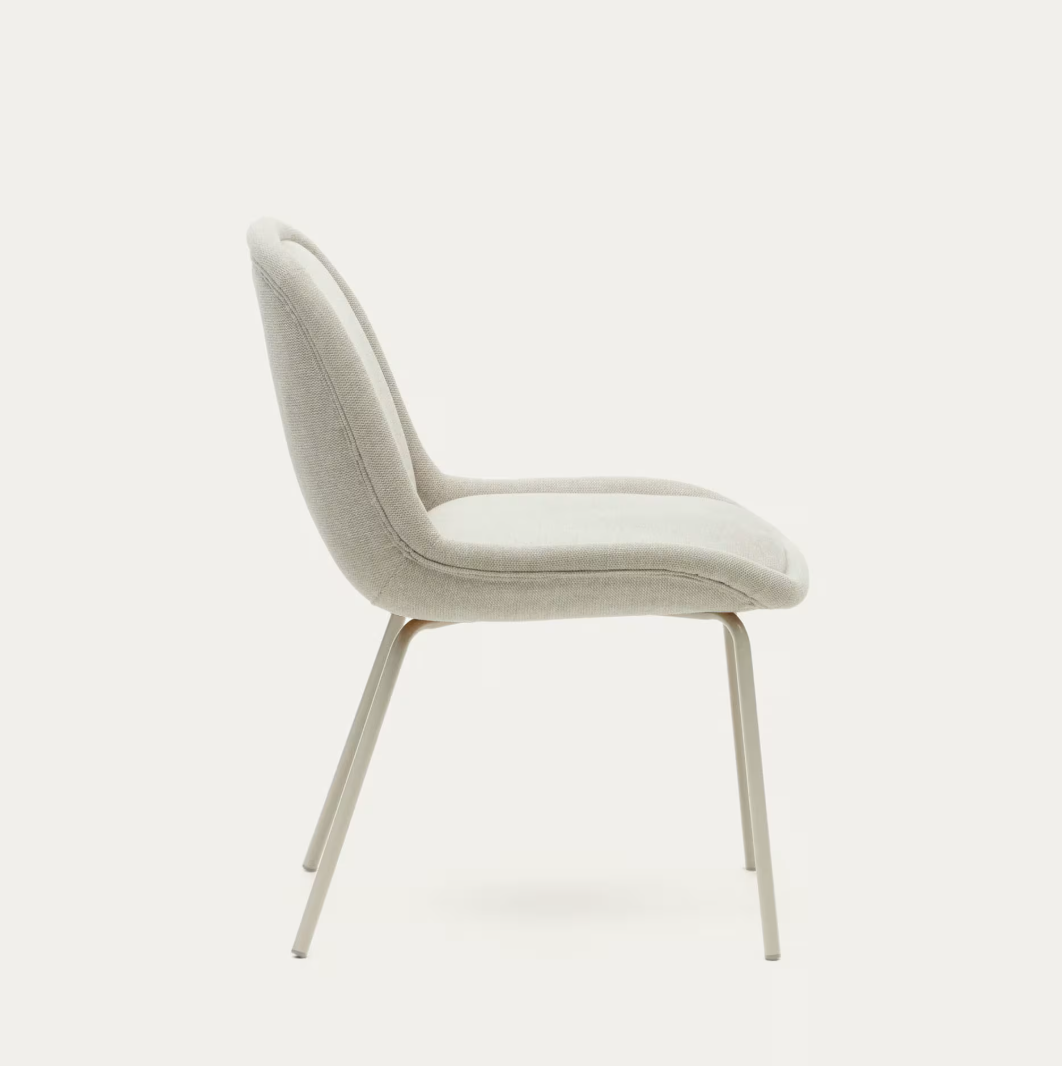 Sedia AIMIN in ciniglia beige e gambe in acciaio verniciato beige opaco FSC