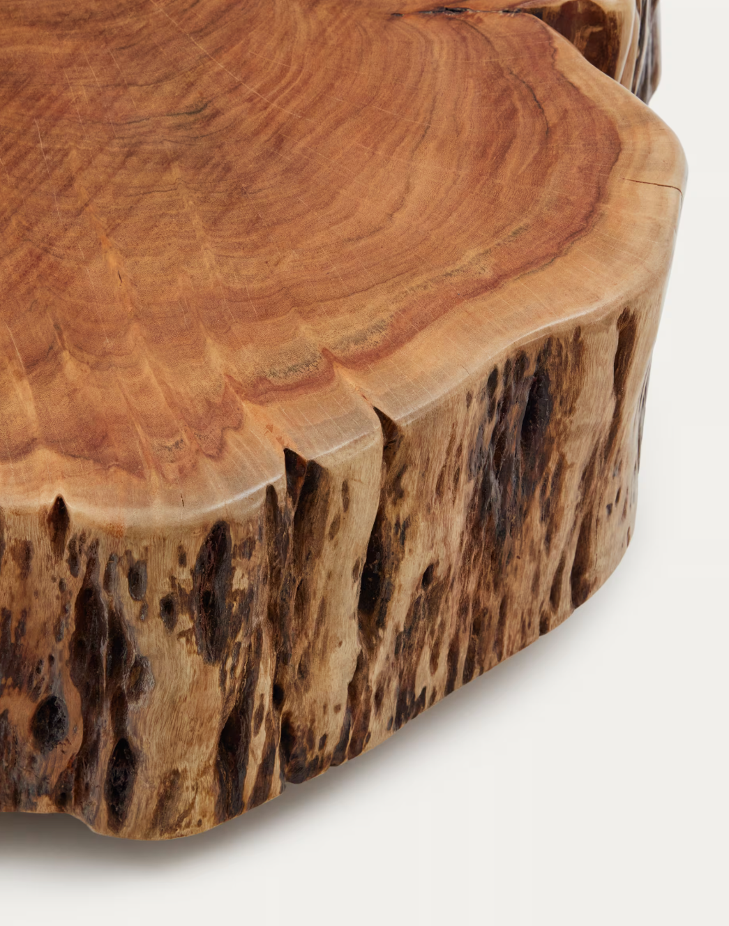 Tavolino da salotto con ruote Essi in legno massiccio di acacia Ø 90 x 60 cm