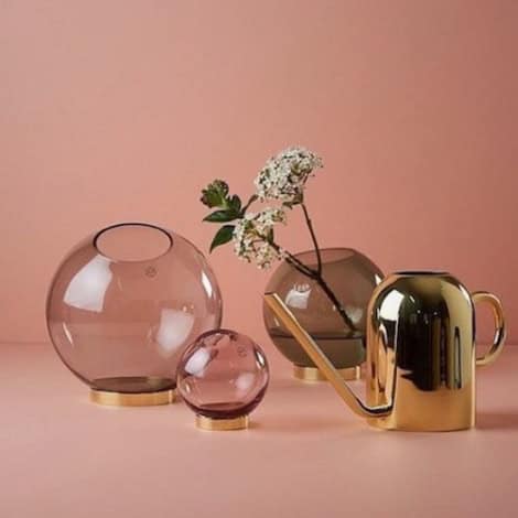 globe vases aytm