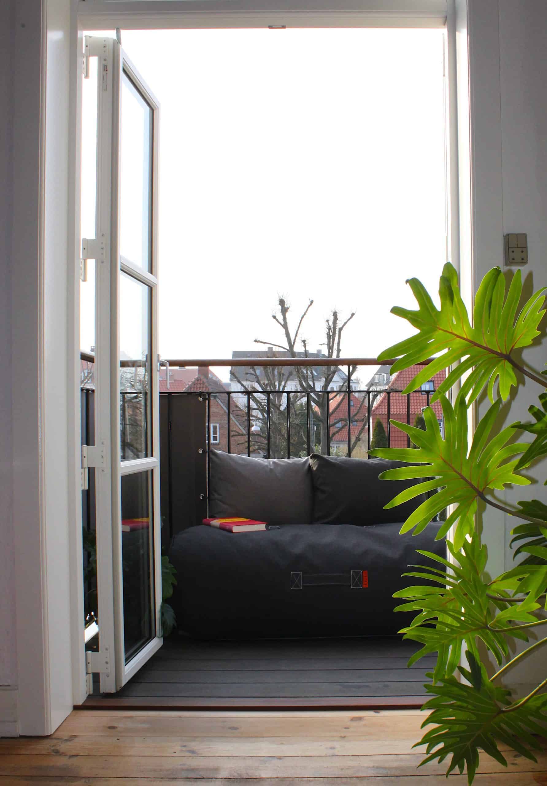 mini-rocket-graphite-cushion-small-grey-graphite_41385773251_o