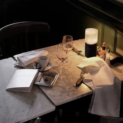 rock-table-Ambience_Image_Mobile