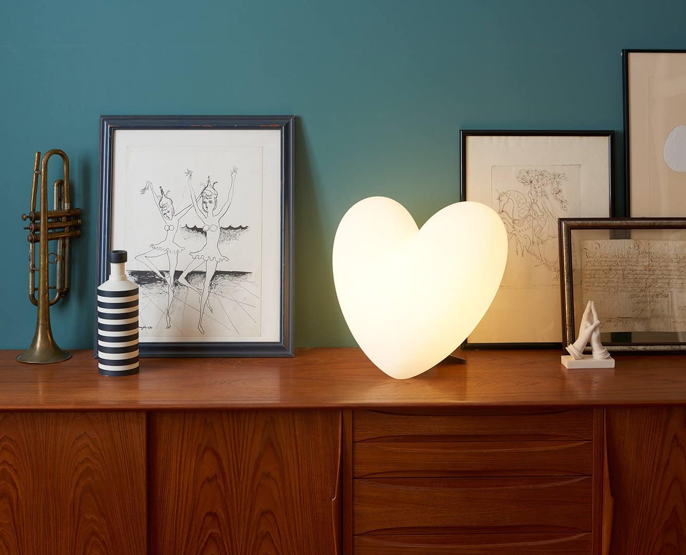 table-lamp-love-1.jpg