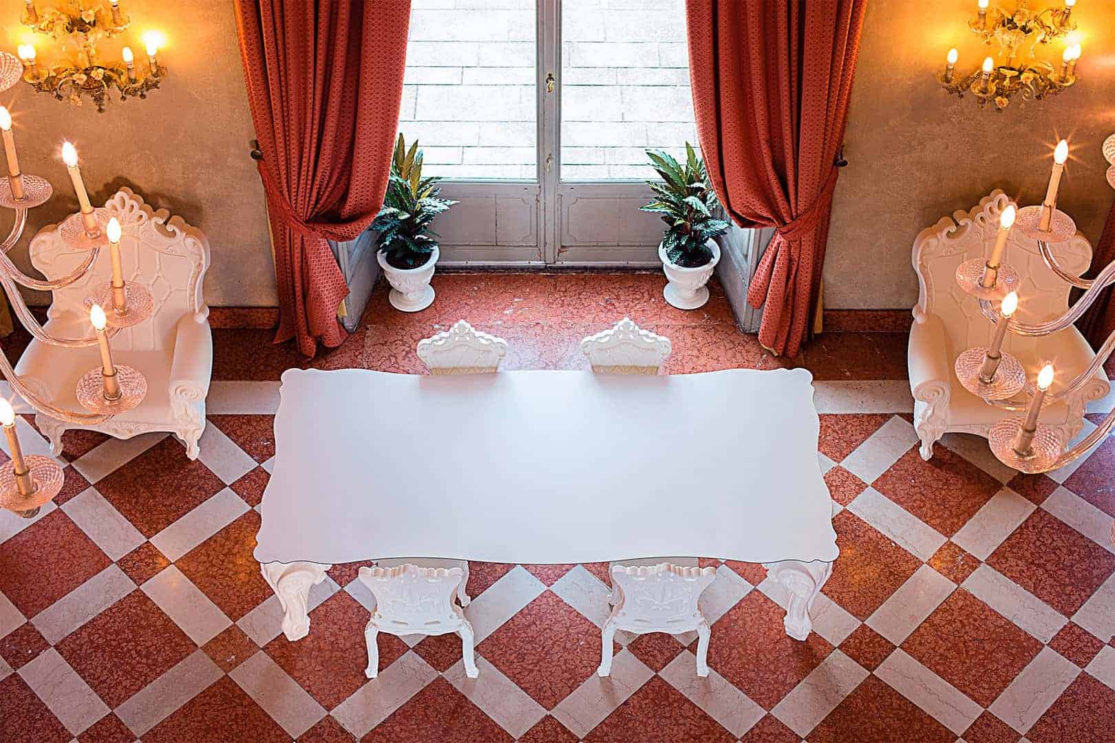 table-sir-of-love-1