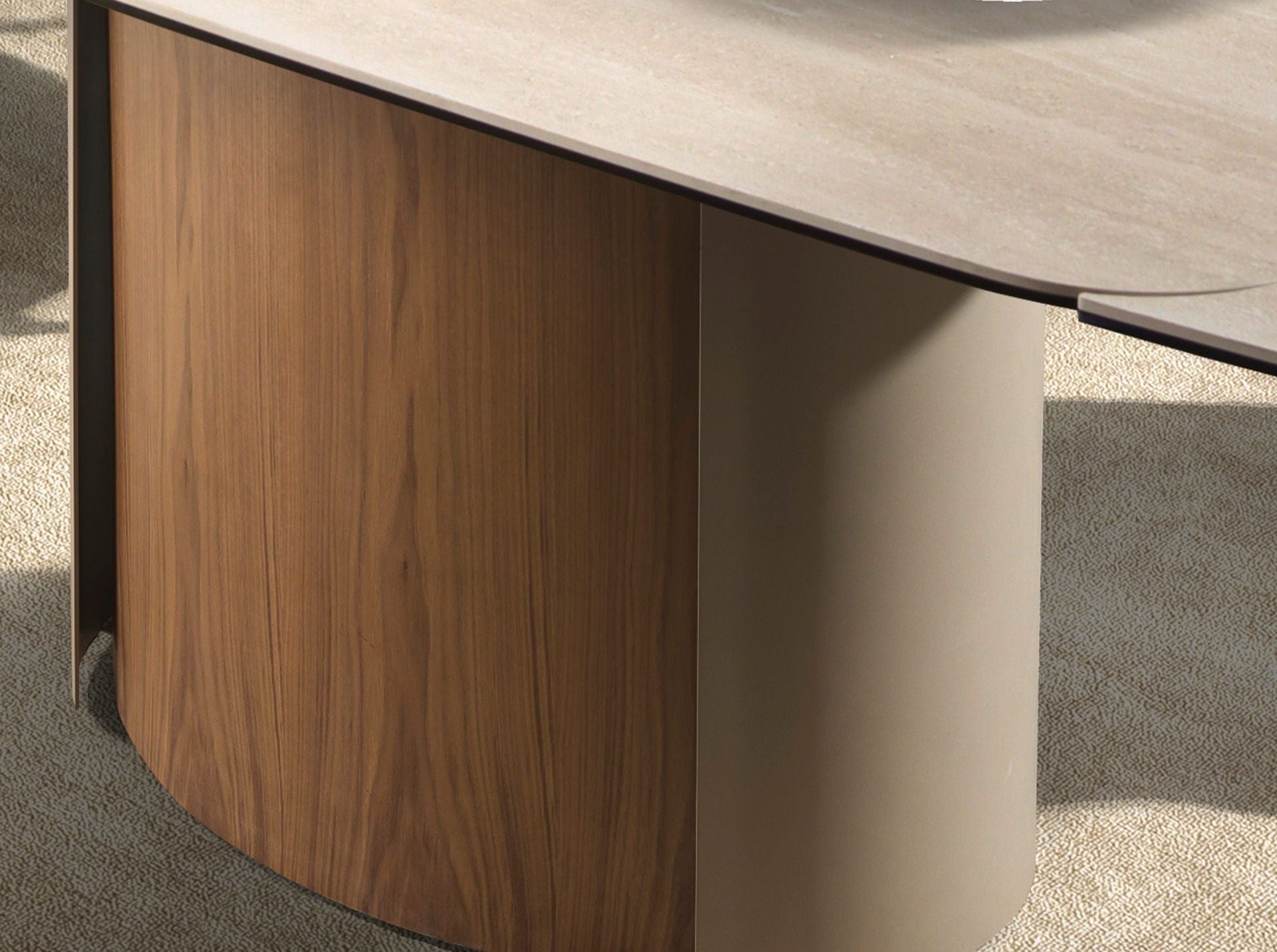 Tavolo da pranzo rettangolare allungabile in marmo porcellanato, acciaio sabbia metallizzato e noce