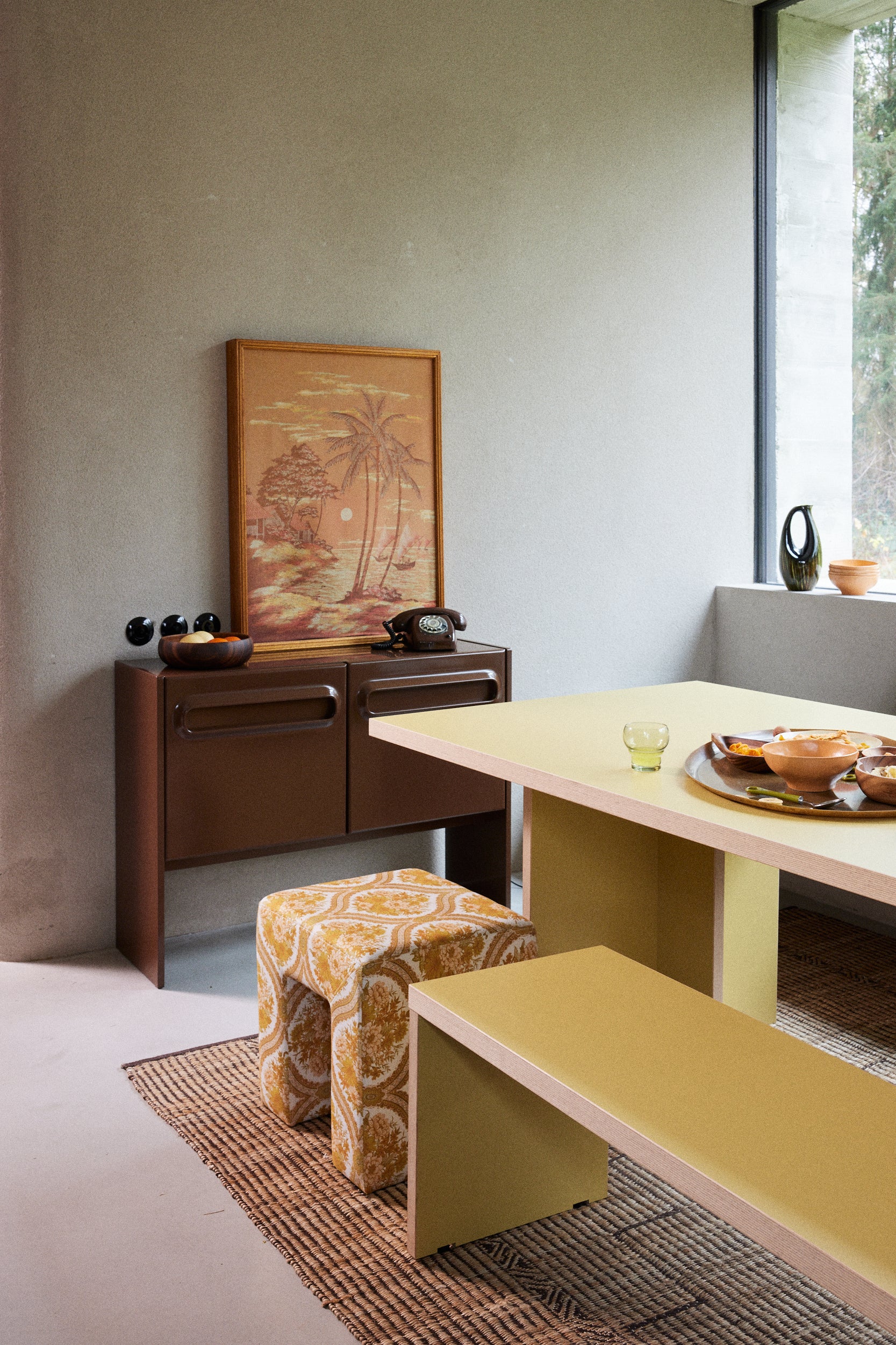 Chalet con sgabello da ingresso