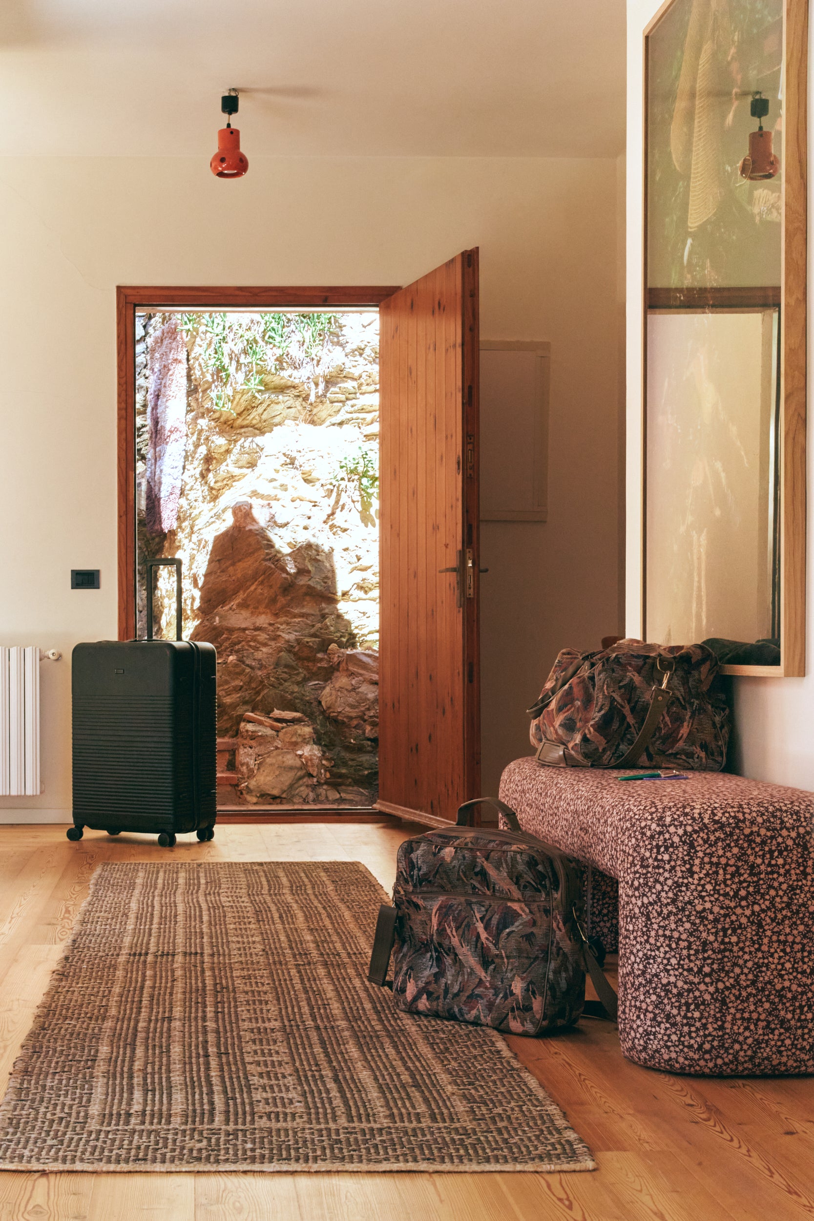 DORIS per HKLIVING: panca per ingresso stampa floreale