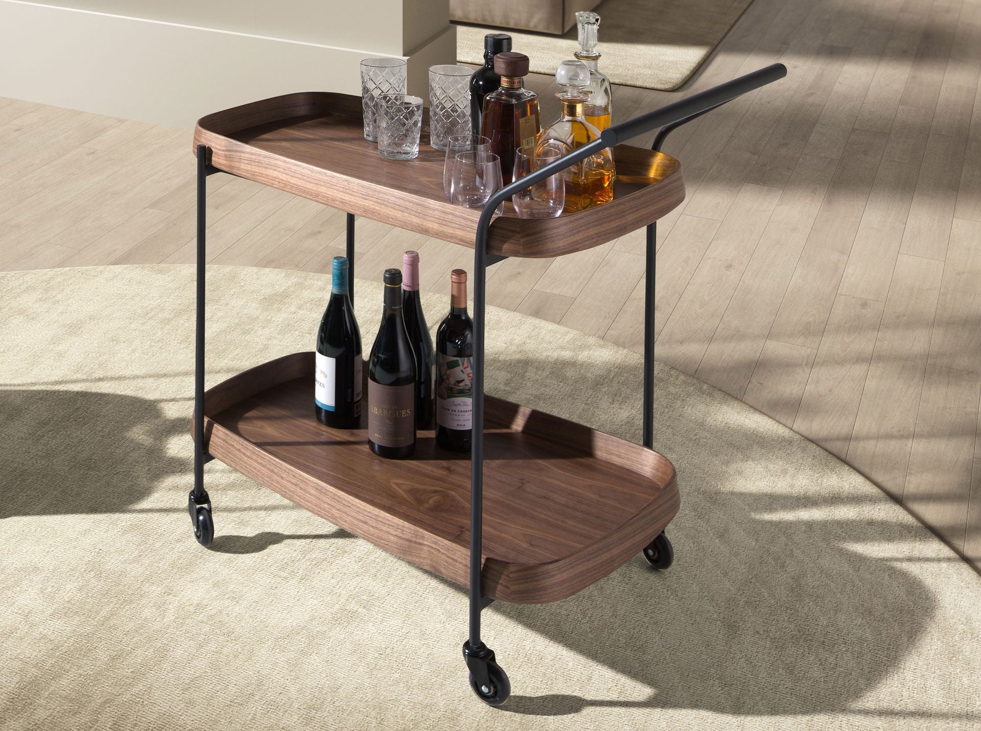 Carrello minibar in noce e acciaio nero