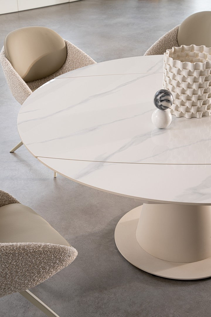 Tavolo allungabile da ovale a rotondo in gres effetto marmo 160x102 cm