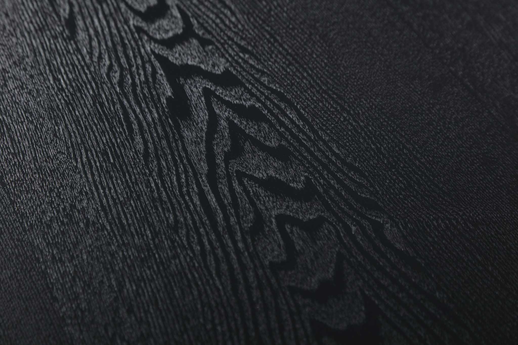 Tavolo magenta frassino nero opaco