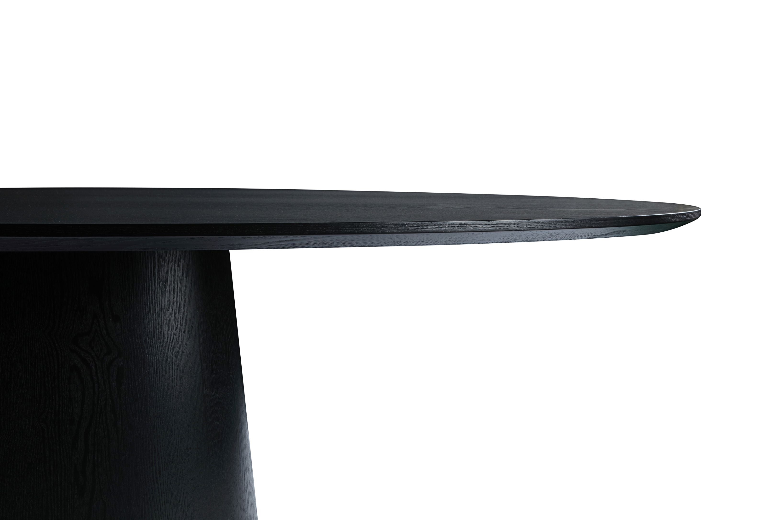 Tavolo alcamo nero opaco ovale