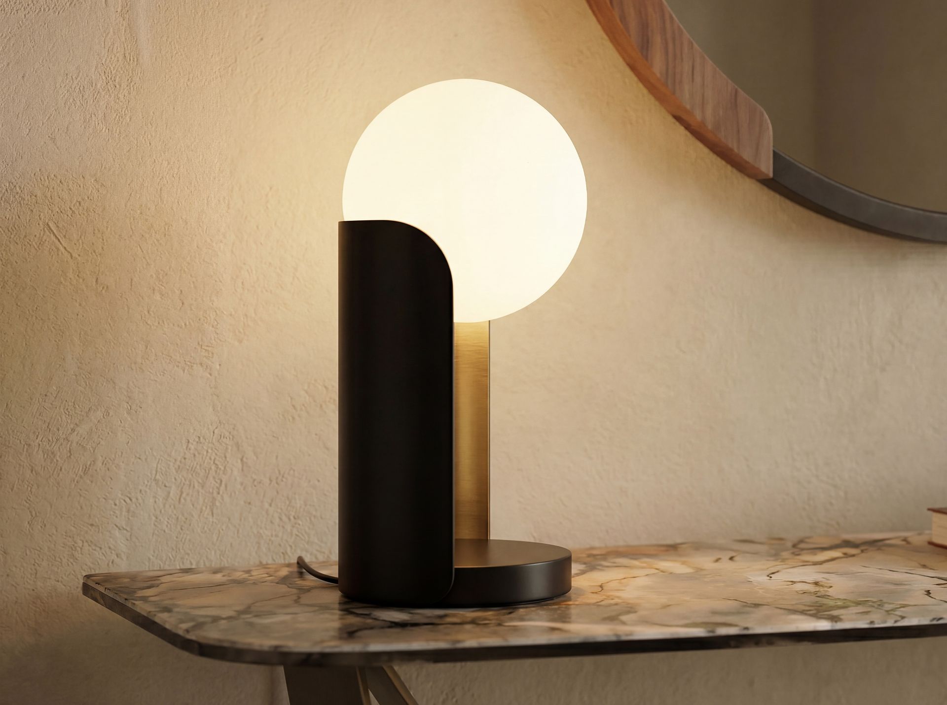 Lampada da tavolo in vetro bianco e acciaio nero