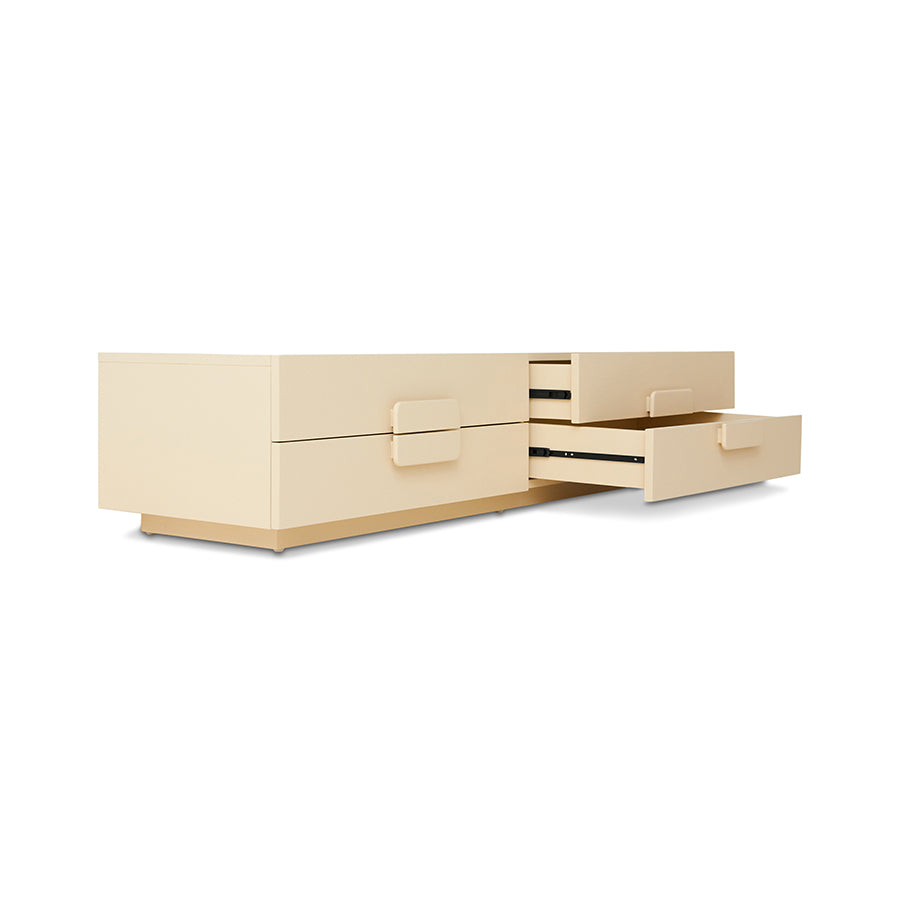 Credenza bassa spaziosa color crema