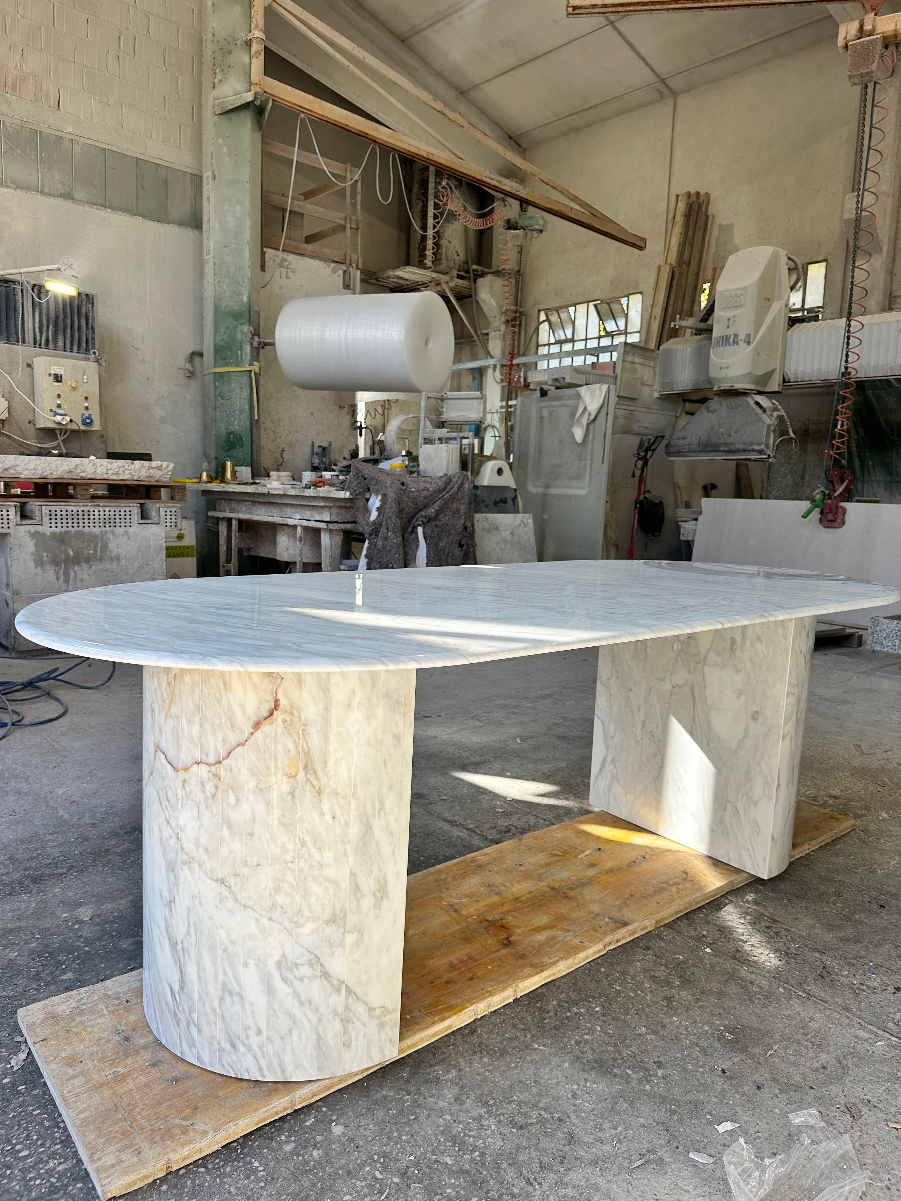 Tavolo da pranzo ETERNO in marmo Calacatta vena Oro 220x100 h75 by Etèream - 100% Made in Italy