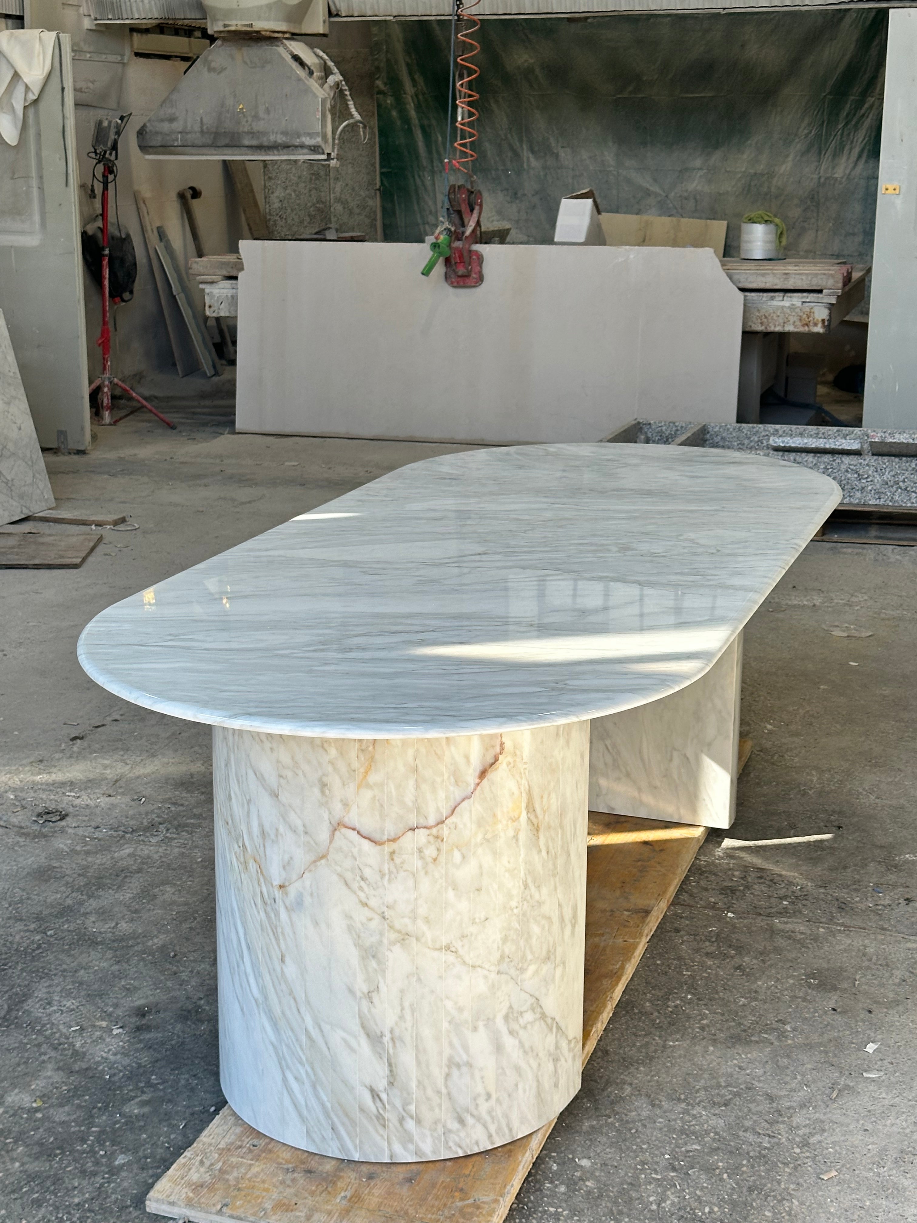 Tavolo da pranzo ETERNO in marmo Calacatta vena Oro 220x100 h75 by Etèream - 100% Made in Italy