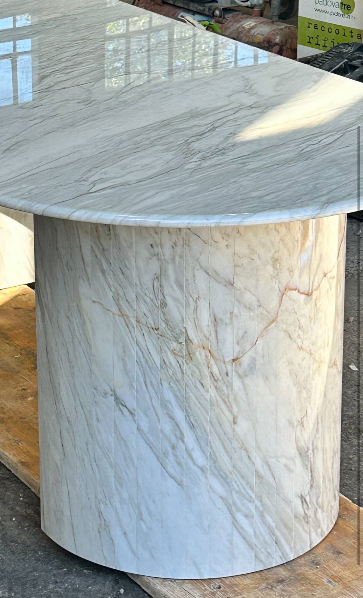 Tavolo da pranzo ETERNO in marmo Calacatta vena Oro 220x100 h75 by Etèream - 100% Made in Italy