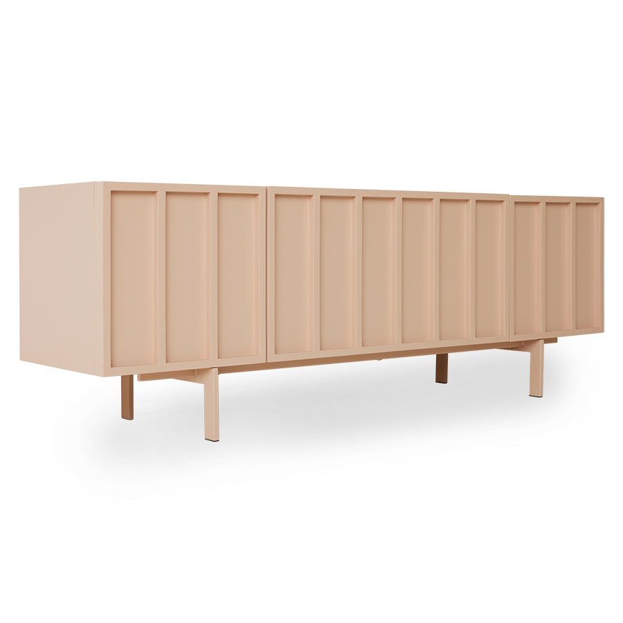 Credenza bassa, nudo