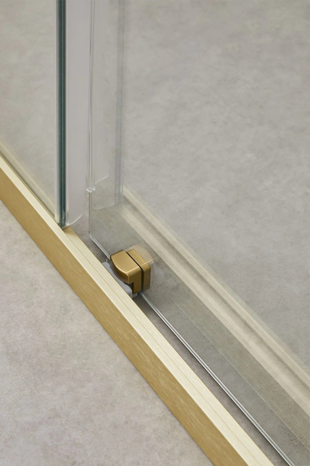 Dover - Mampara doccia con accesso frontale e porta scorrevole soft closing, vetro temperato 6 mm e alluminio