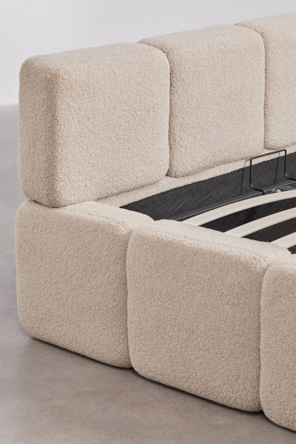 Letto con contenitore imbottito Jolcem