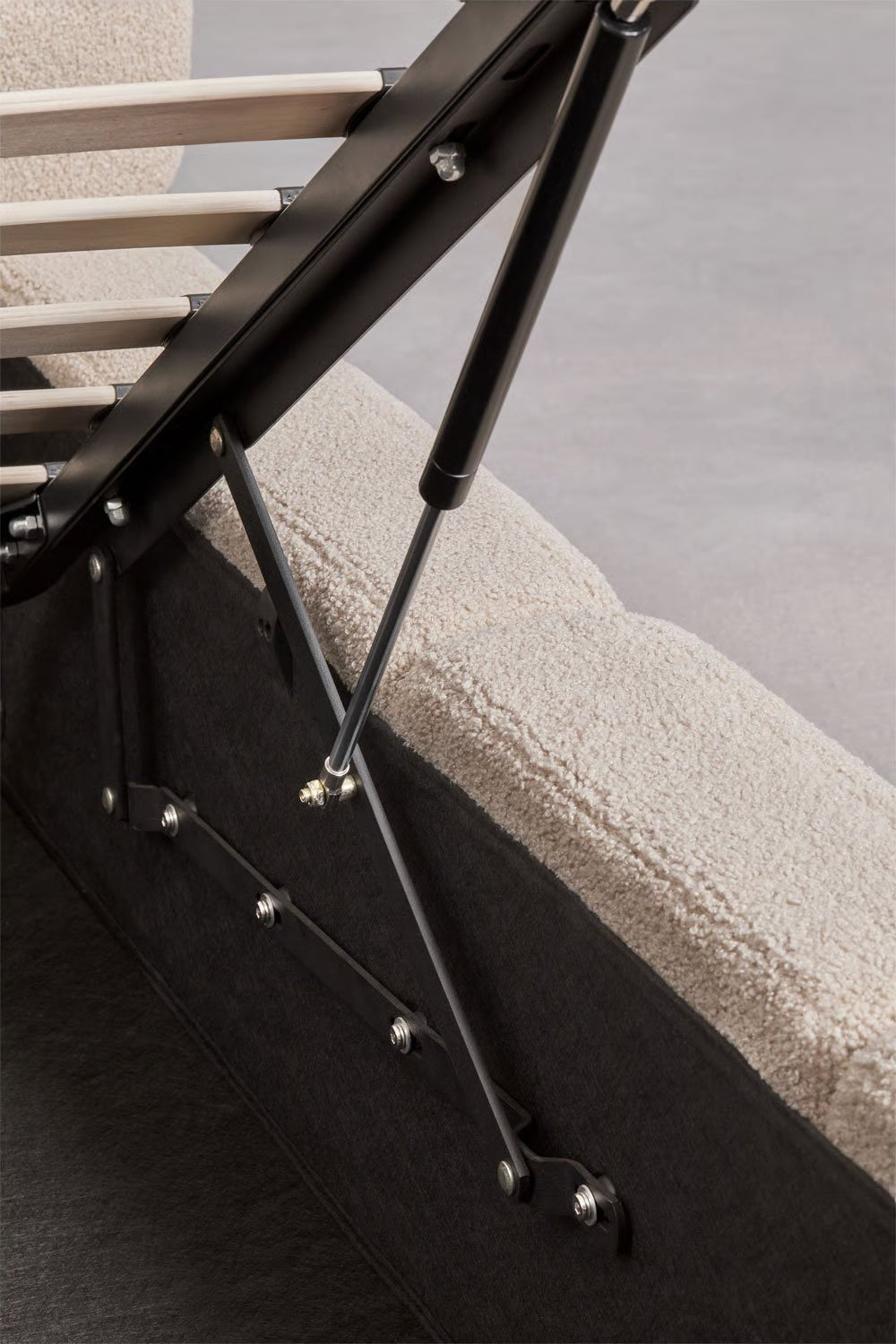 Letto con contenitore imbottito Jolcem