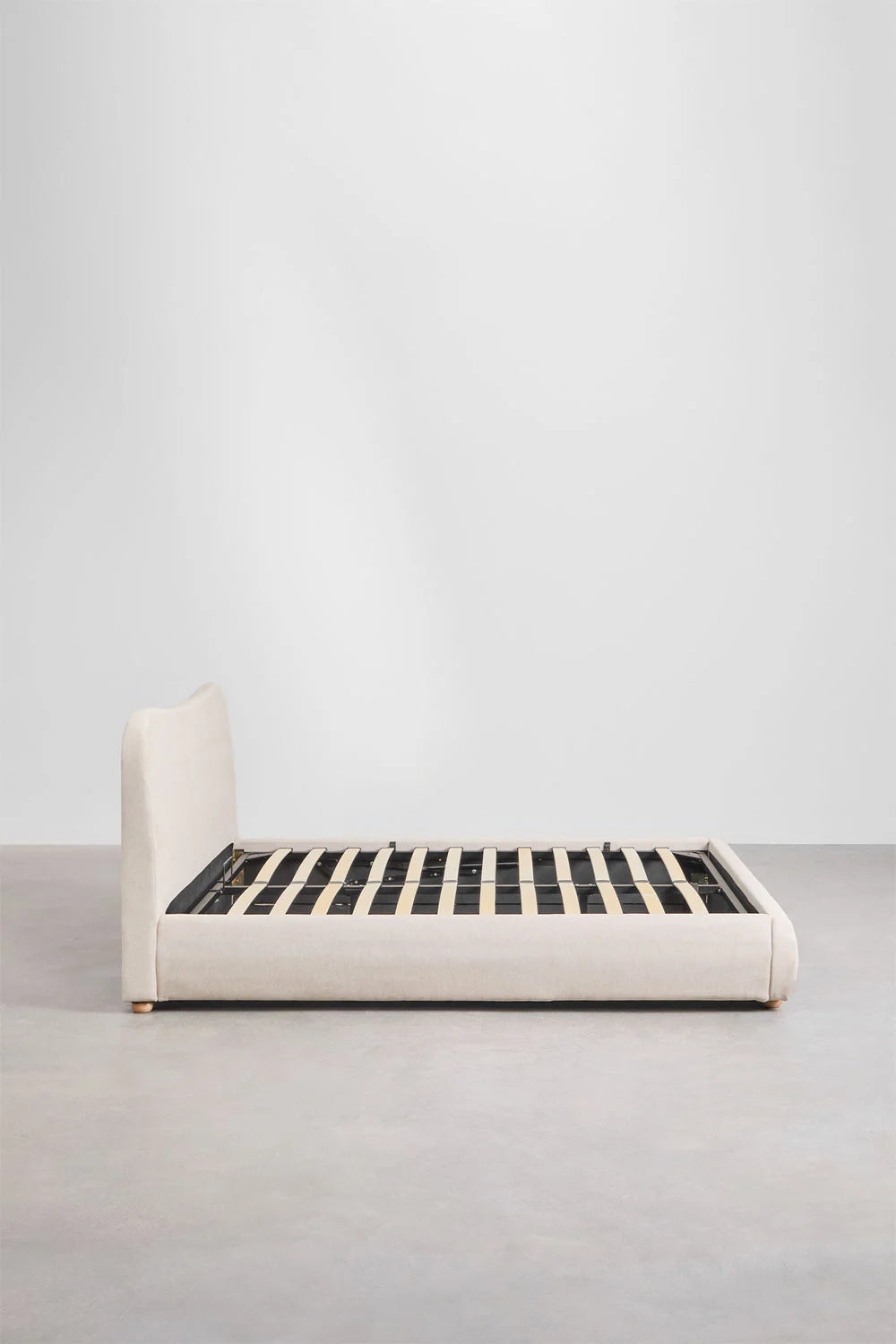 Letto con contenitore imbottito Winselet tessuto beige crema