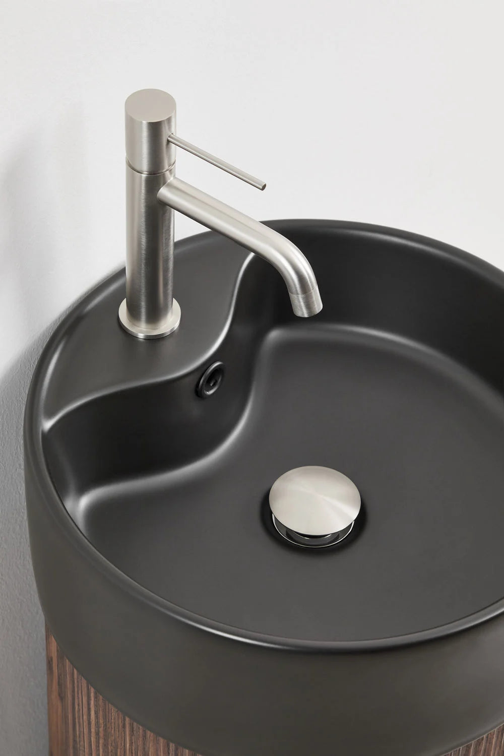 Set mobili da bagno in legno con lavabo in ceramica Maude integrato