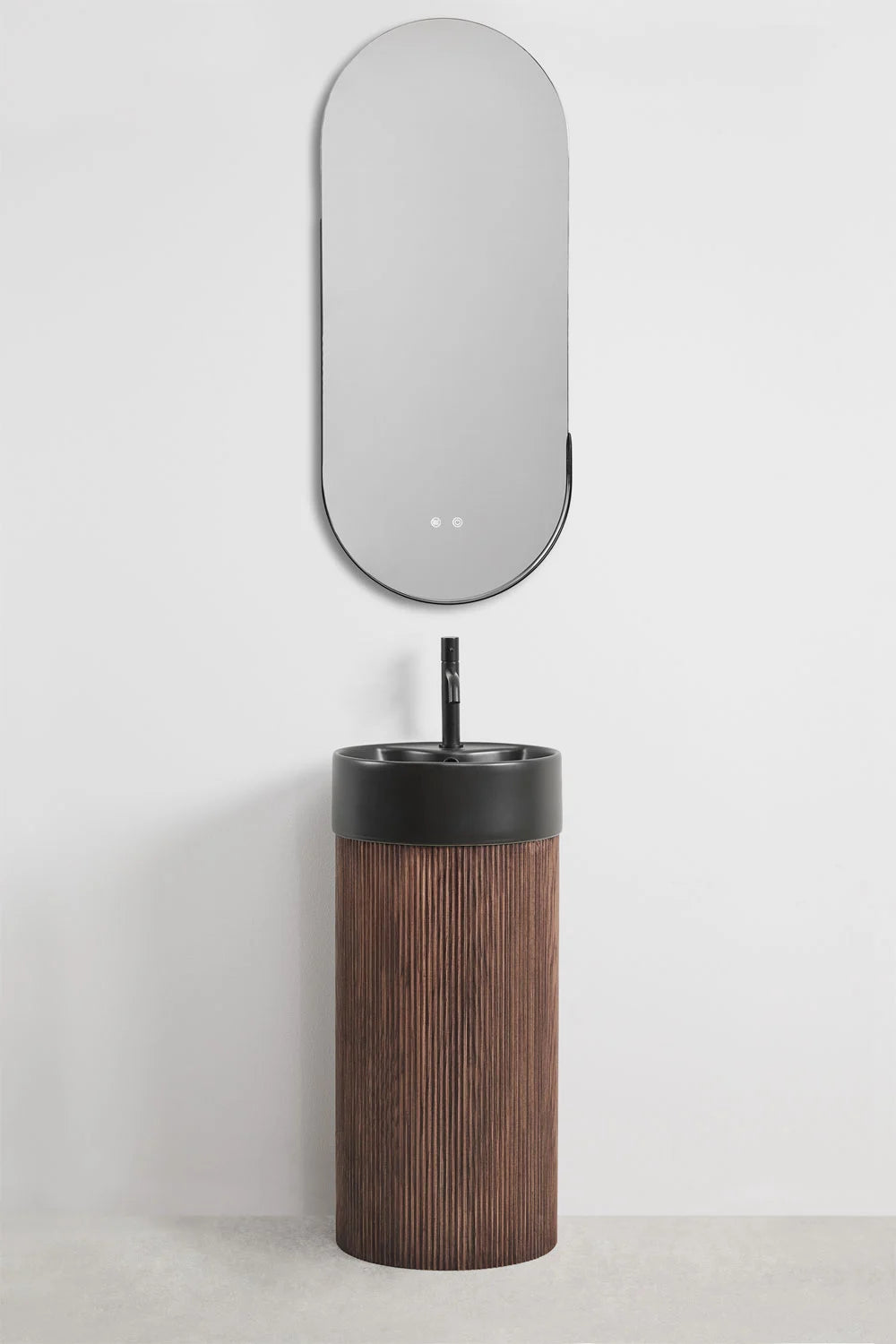 Set mobili da bagno in legno con lavabo in ceramica Maude integrato