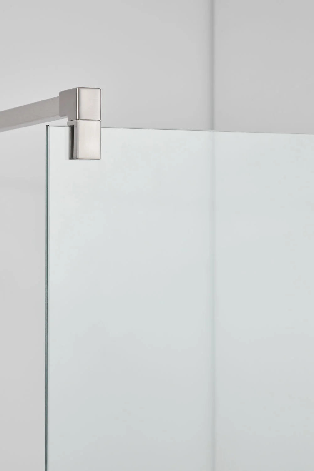 Bristol -  Parete doccia fissa con vetro temperato da 8 mm e alluminio