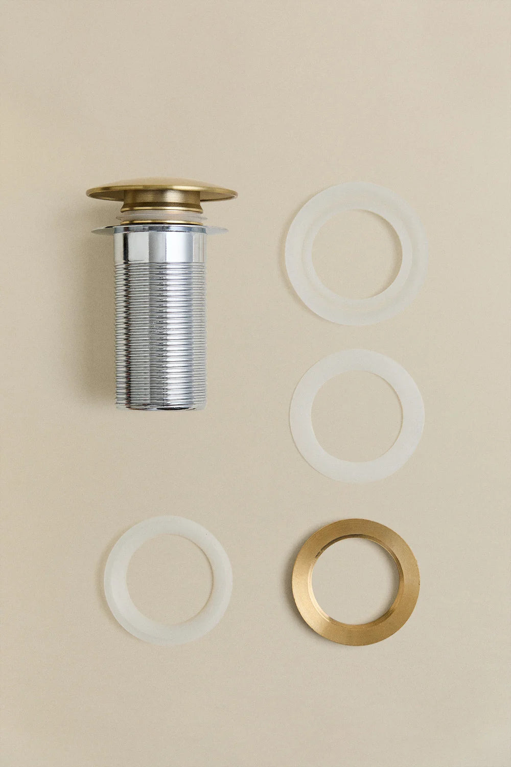 Set Arredo Bagno in Legno Teak con Lavabo Integrato in Cemento Napier