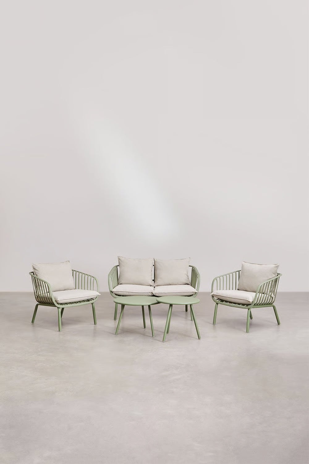 Aradina - Set da giardino con divano 2 posti, 2 poltrone e 2 tavolini in acciaio e polipropilene