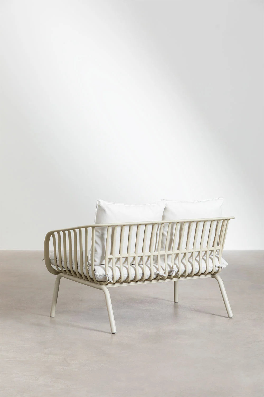 Aradina - Set da giardino con divano 2 posti, 2 poltrone e 2 tavolini in acciaio e polipropilene