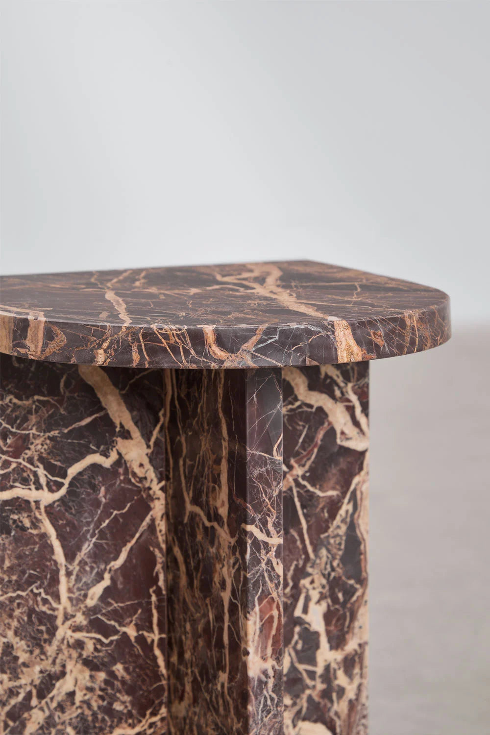 Tavolino laterale in pietra naturale Corwel