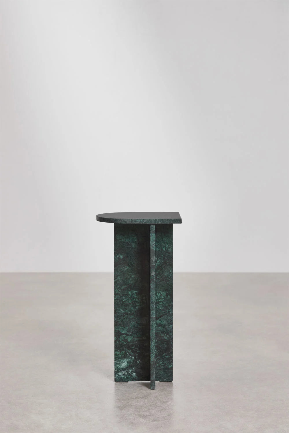 Tavolino laterale in pietra naturale Corwel