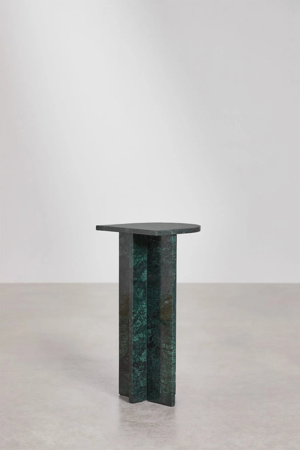 Tavolino laterale in pietra naturale Corwel