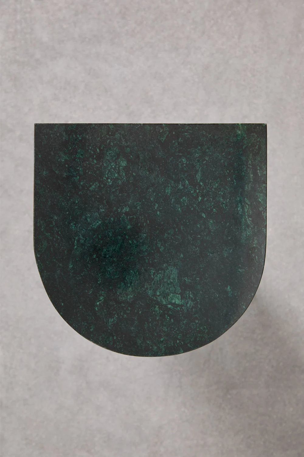 Tavolino laterale in pietra naturale Corwel