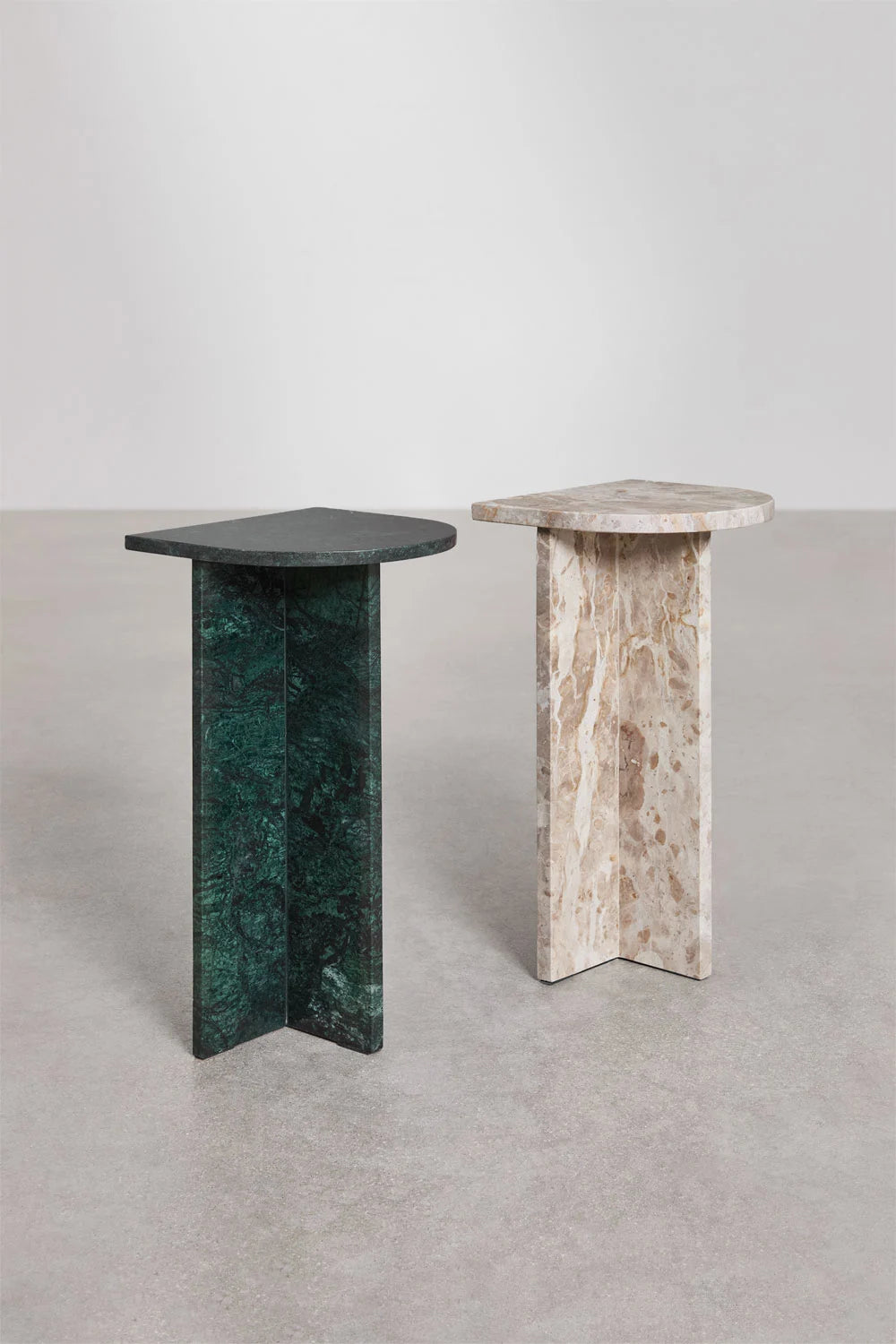 Tavolino laterale in pietra naturale Corwel