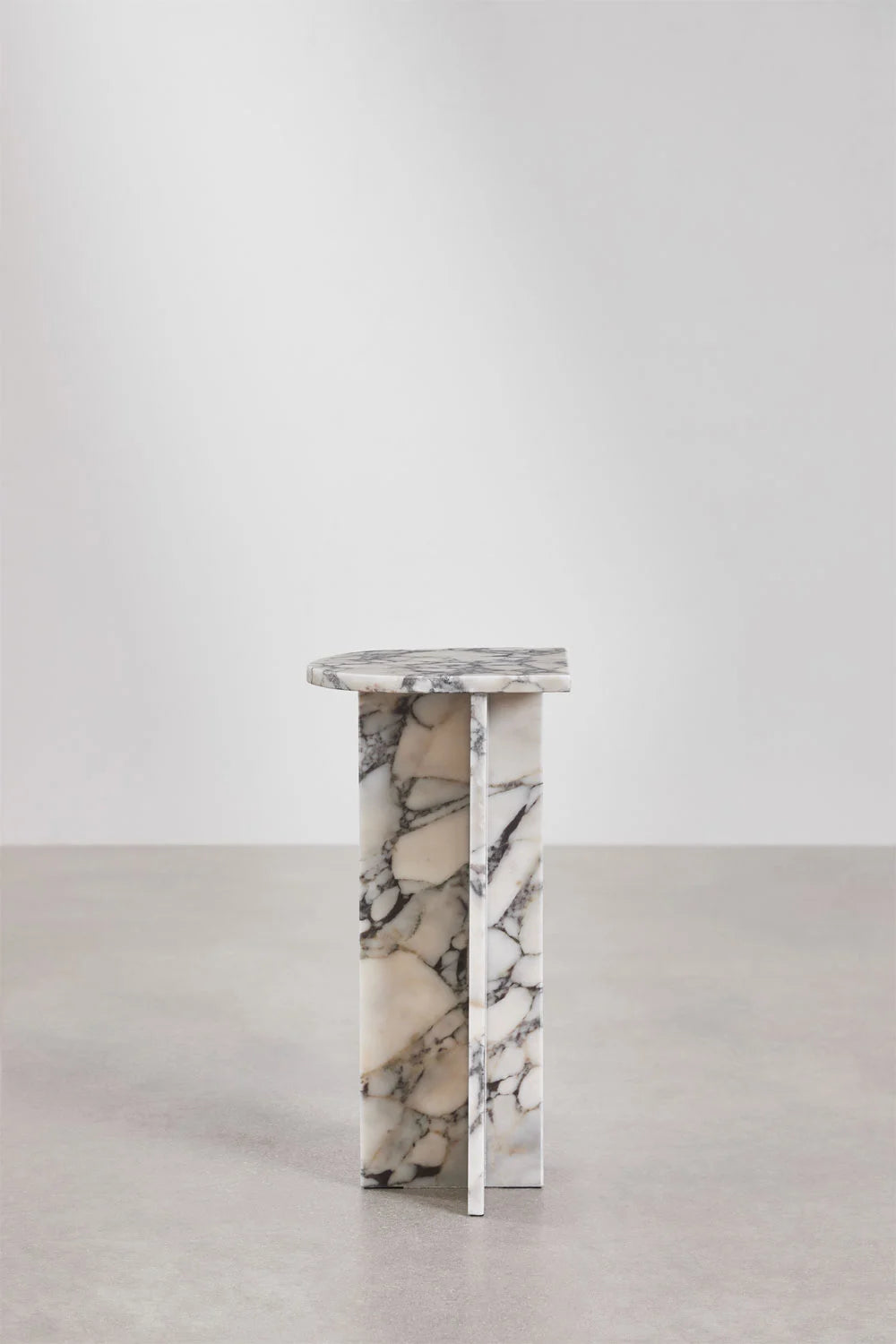 Tavolino laterale in pietra naturale Corwel