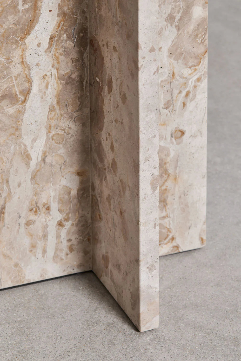 Tavolino laterale in pietra naturale Corwel